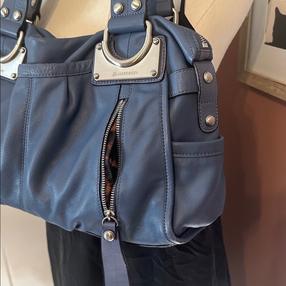 B. Makowsky cornflower Blue genuine Leather shoulder pockets silver animal purse - Picture 4 of 15